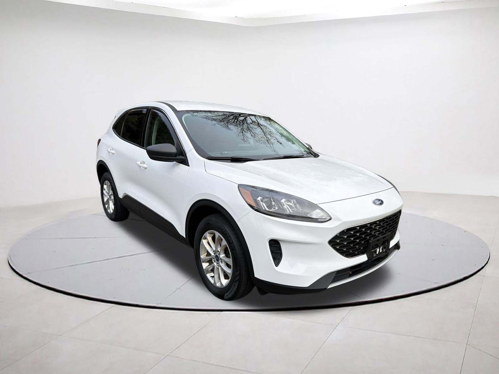 Used 2022 Ford Escape SE w/ Cold Weather Package