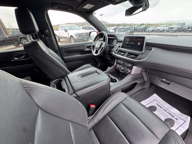 Certified 2022 GMC Yukon XL SLT w/ SLT Premium Package AWD/4WD image 32