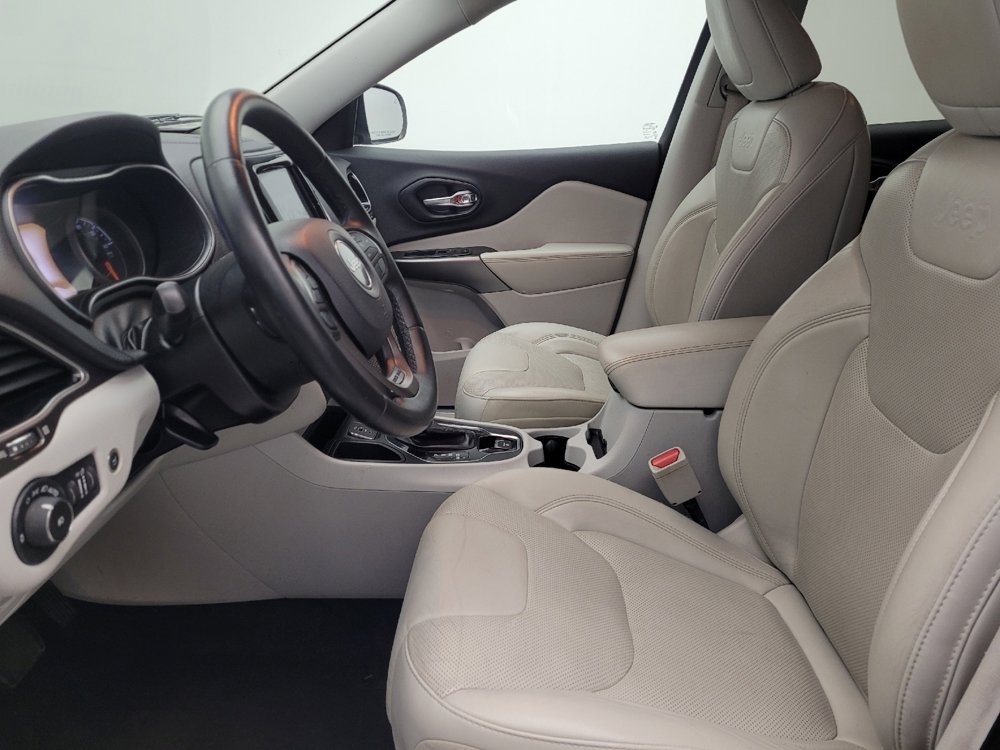 Used 2019 Jeep Cherokee Limited image 17