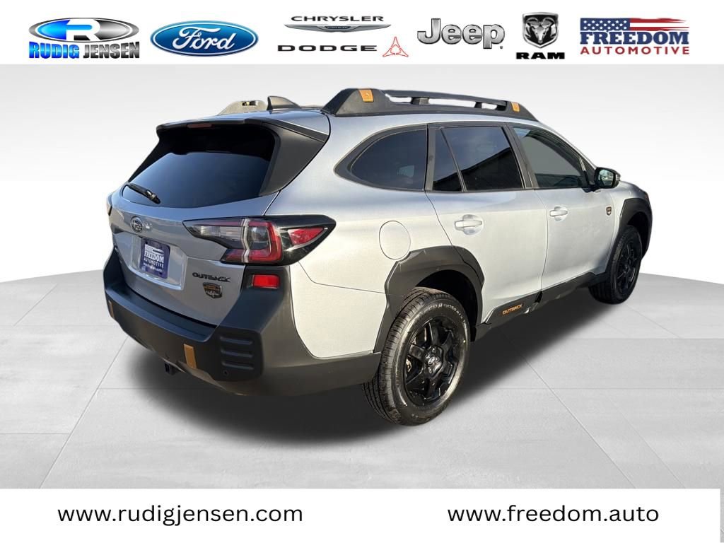 Used 2022 Subaru Outback Wilderness AWD/4WD image 5