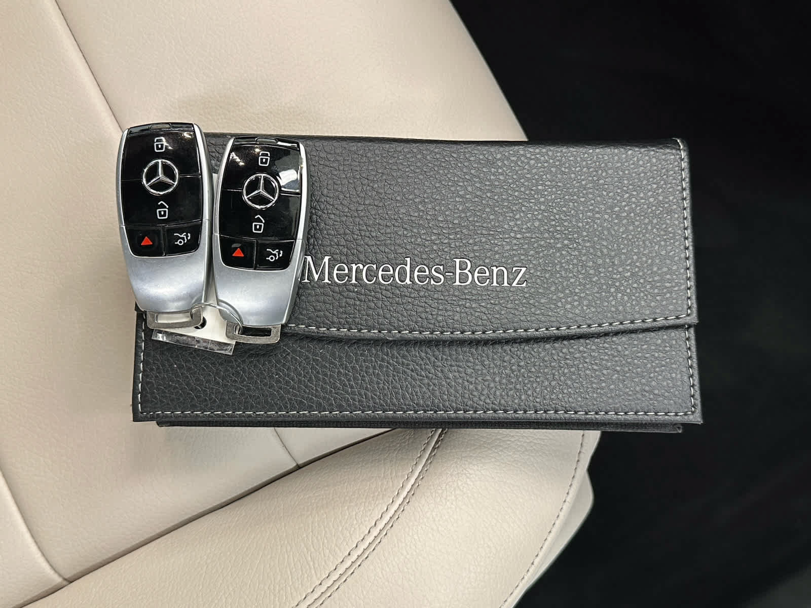 Used 2019 Mercedes-Benz E 450 4MATIC Wagon image 41