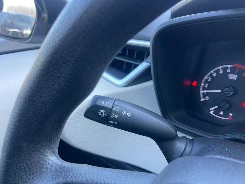 Used 2021 Toyota Corolla LE image 21