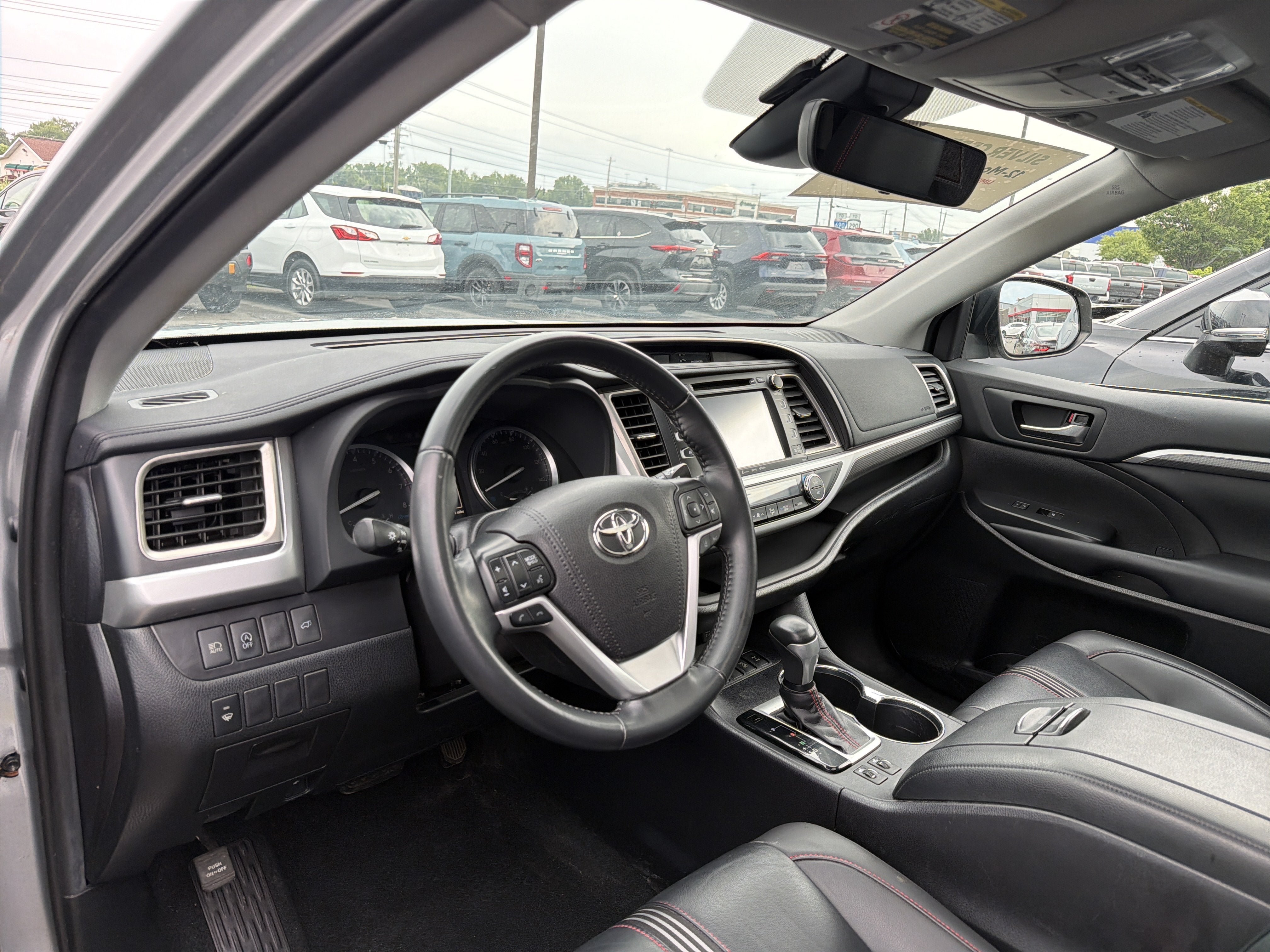 Certified 2019 Toyota Highlander SE AWD/4WD image 9