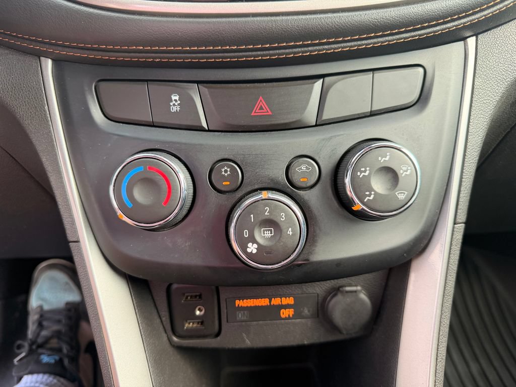 Used 2020 Chevrolet Trax LS FWD image 21