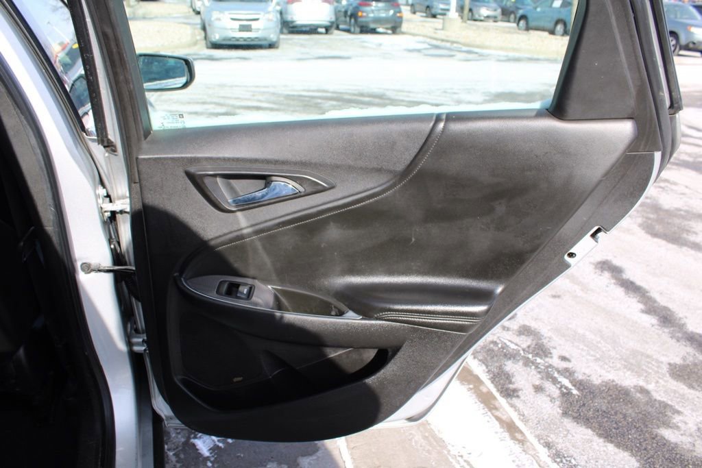 Used 2016 Chevrolet Malibu LT w/ Leather Package image 22