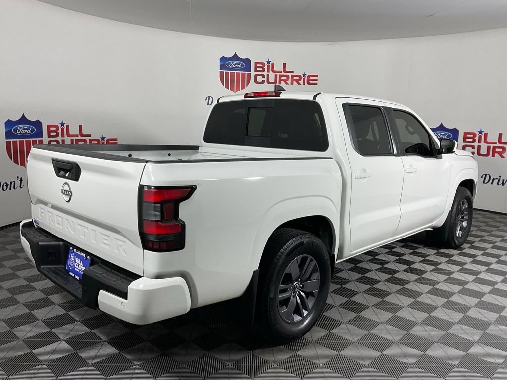 Used 2025 Nissan Frontier SV RWD image 3