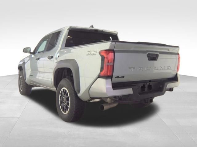 Used 2025 Toyota Tacoma TRD Off-Road image 7