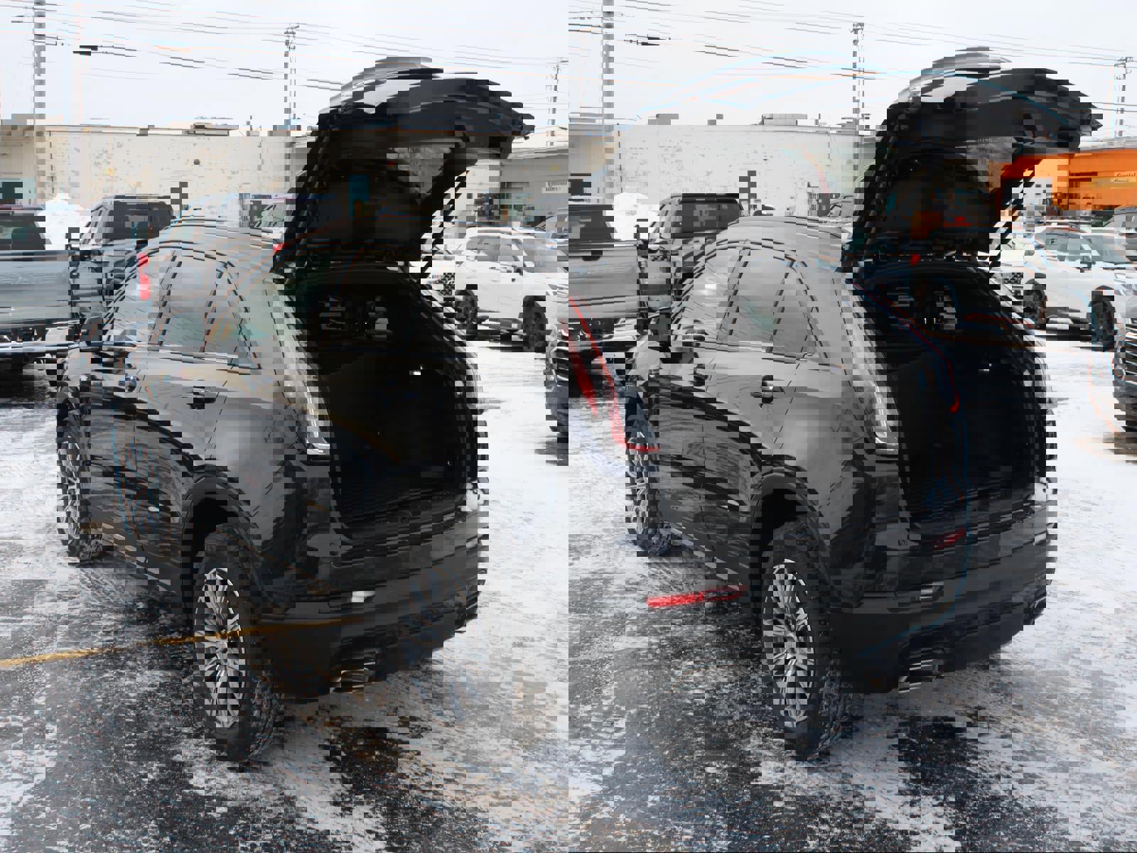 Used 2023 Cadillac XT4 Sport image 7