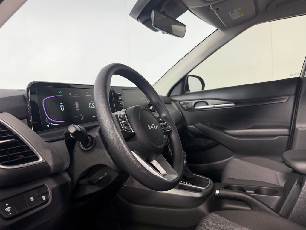 Used 2026 Kia Seltos LX AWD/4WD image 24