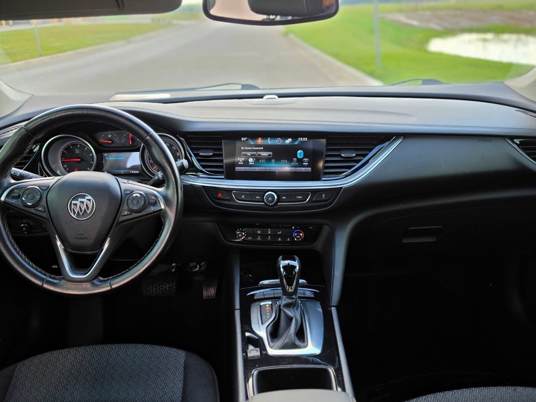 Used 2018 Buick Regal Preferred w/ Sights and Sounds Package AWD/4WD image 14