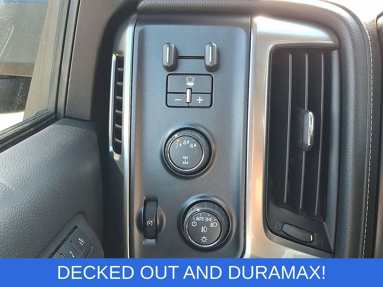 Used 2018 Chevrolet Silverado 2500 LTZ w/ Duramax Plus Package AWD/4WD image 26