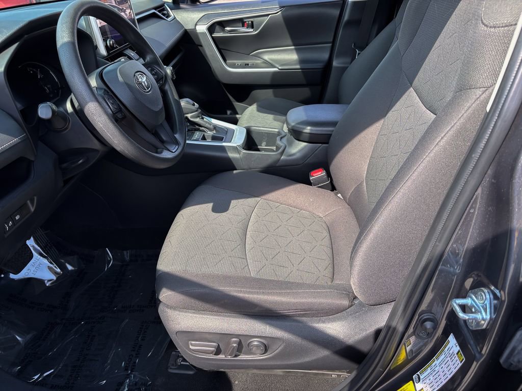 Used 2024 Toyota RAV4 XLE image 17