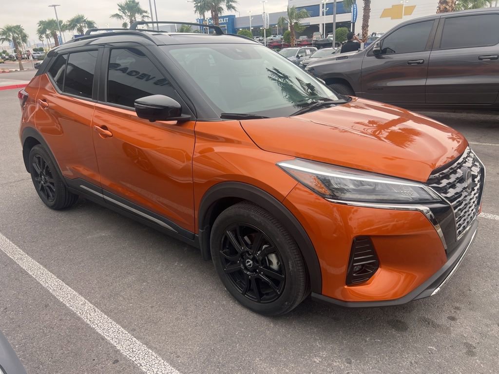 Used 2023 Nissan Kicks SR w/ SR Premium Package image 9