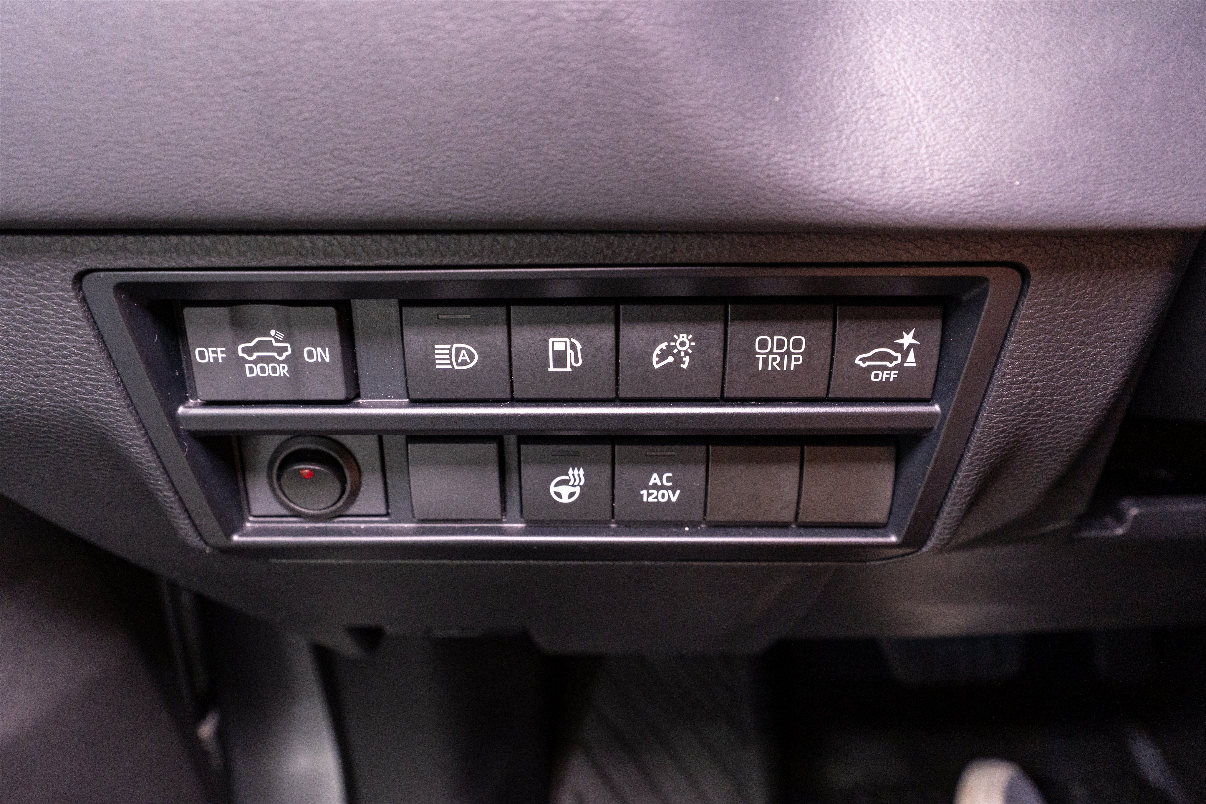 Used 2024 Toyota Tundra Platinum AWD/4WD image 35