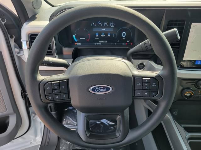 New 2026 Ford F250 4x4 Crew Cab Super Duty image 28