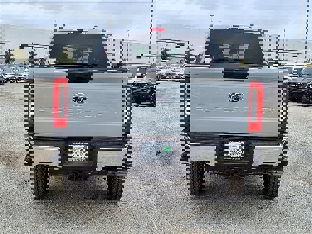 New 2026 Ford F250 XLT w/ FX4 Off-Road Package image 12