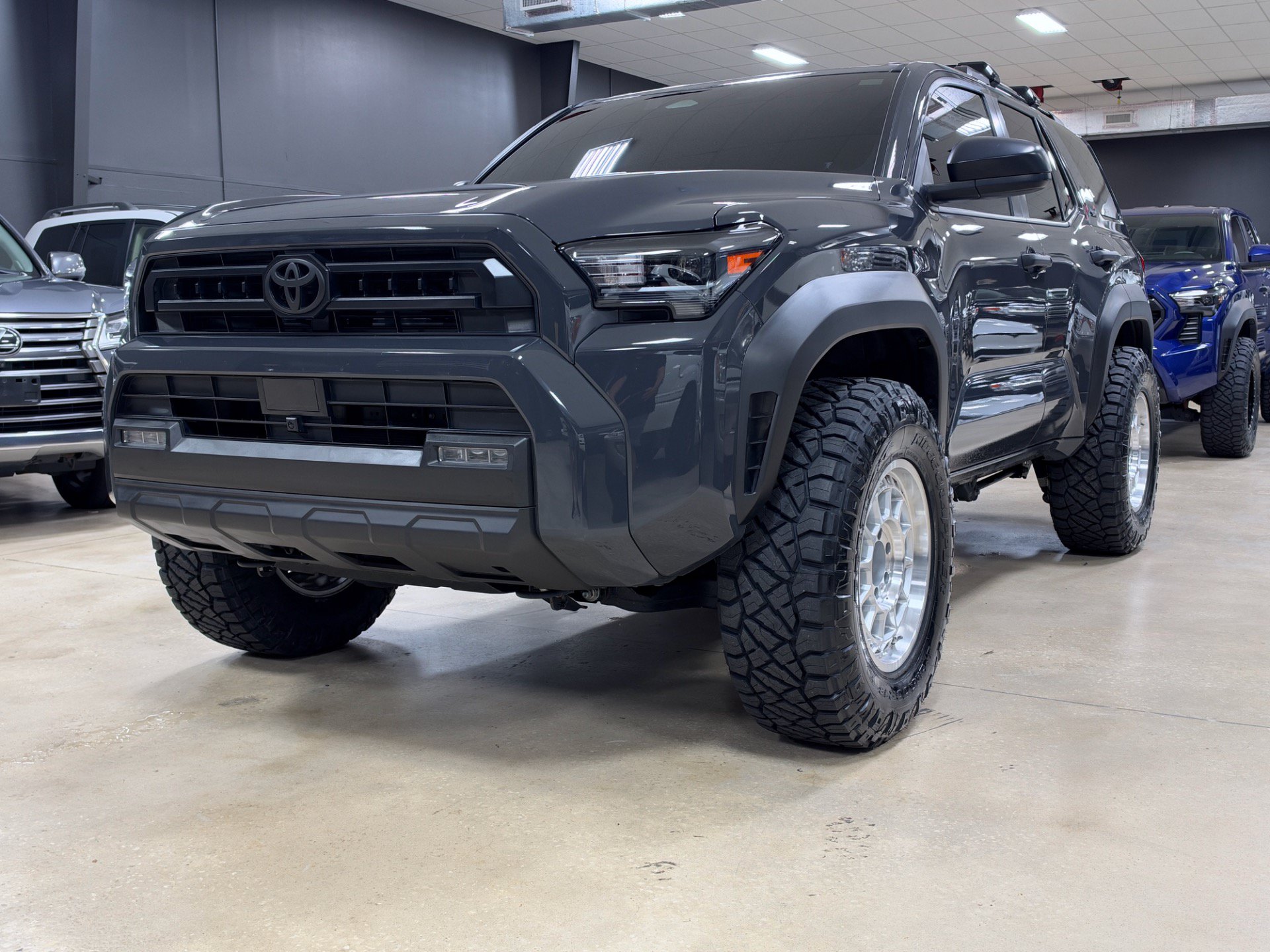 Used 2026 Toyota 4Runner SR5 AWD/4WD image 11