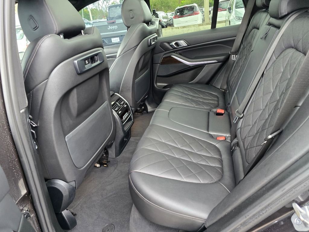 Used 2023 BMW X5 xDrive40i AWD/4WD image 33