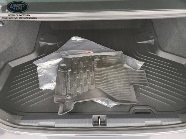 Used 2024 Subaru Legacy Limited AWD/4WD image 16