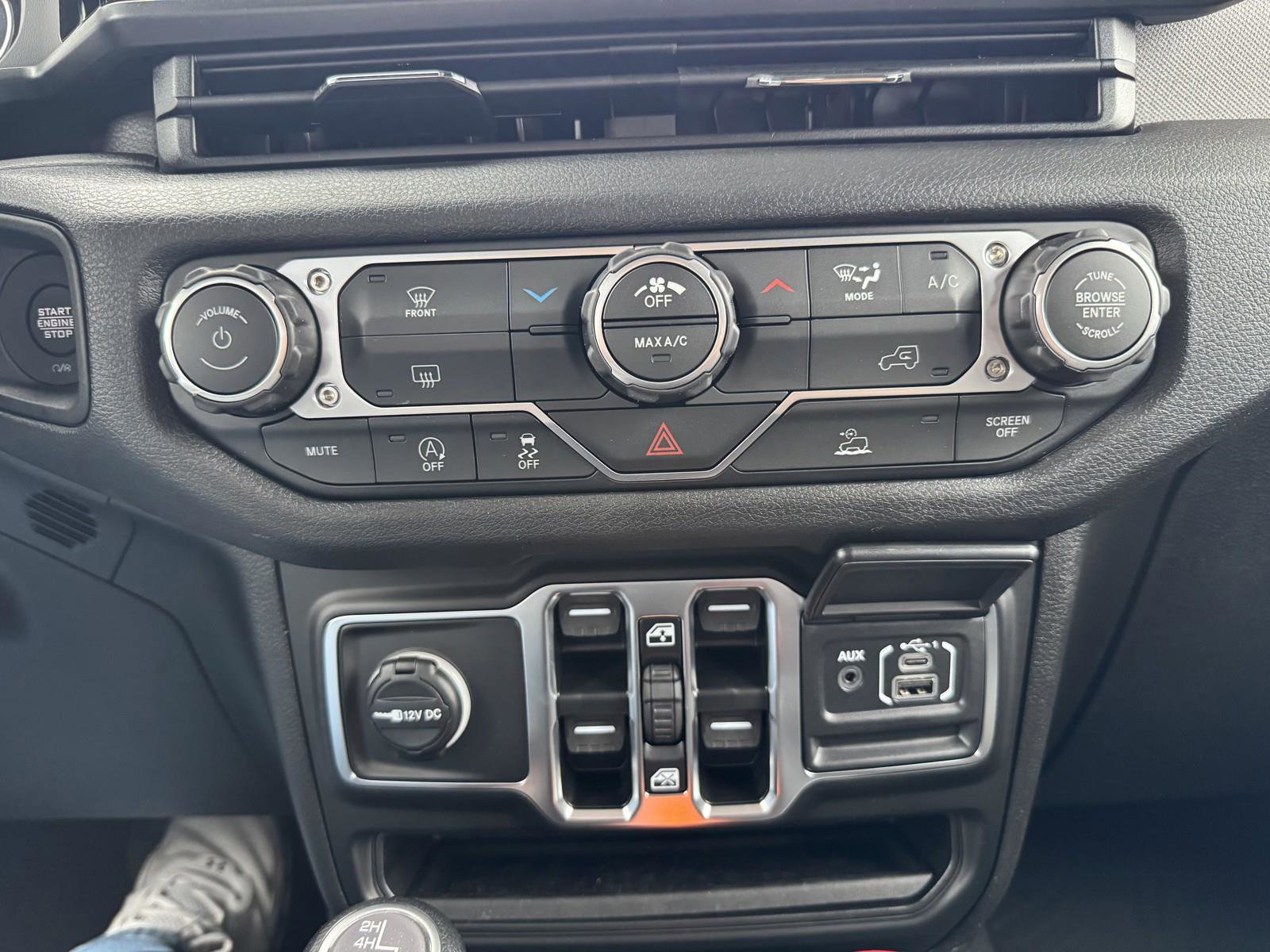 New 2026 Jeep Gladiator Sport image 14