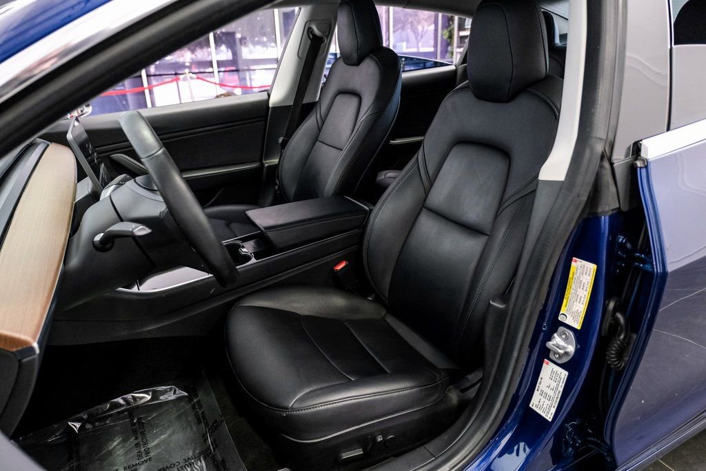 Used 2018 Tesla Model 3 Long Range image 4