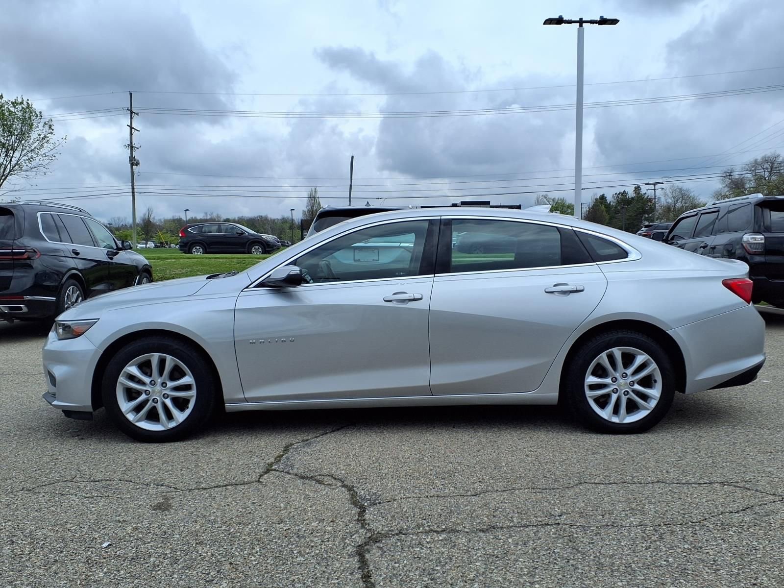 Used 2016 Chevrolet Malibu LT FWD image 8
