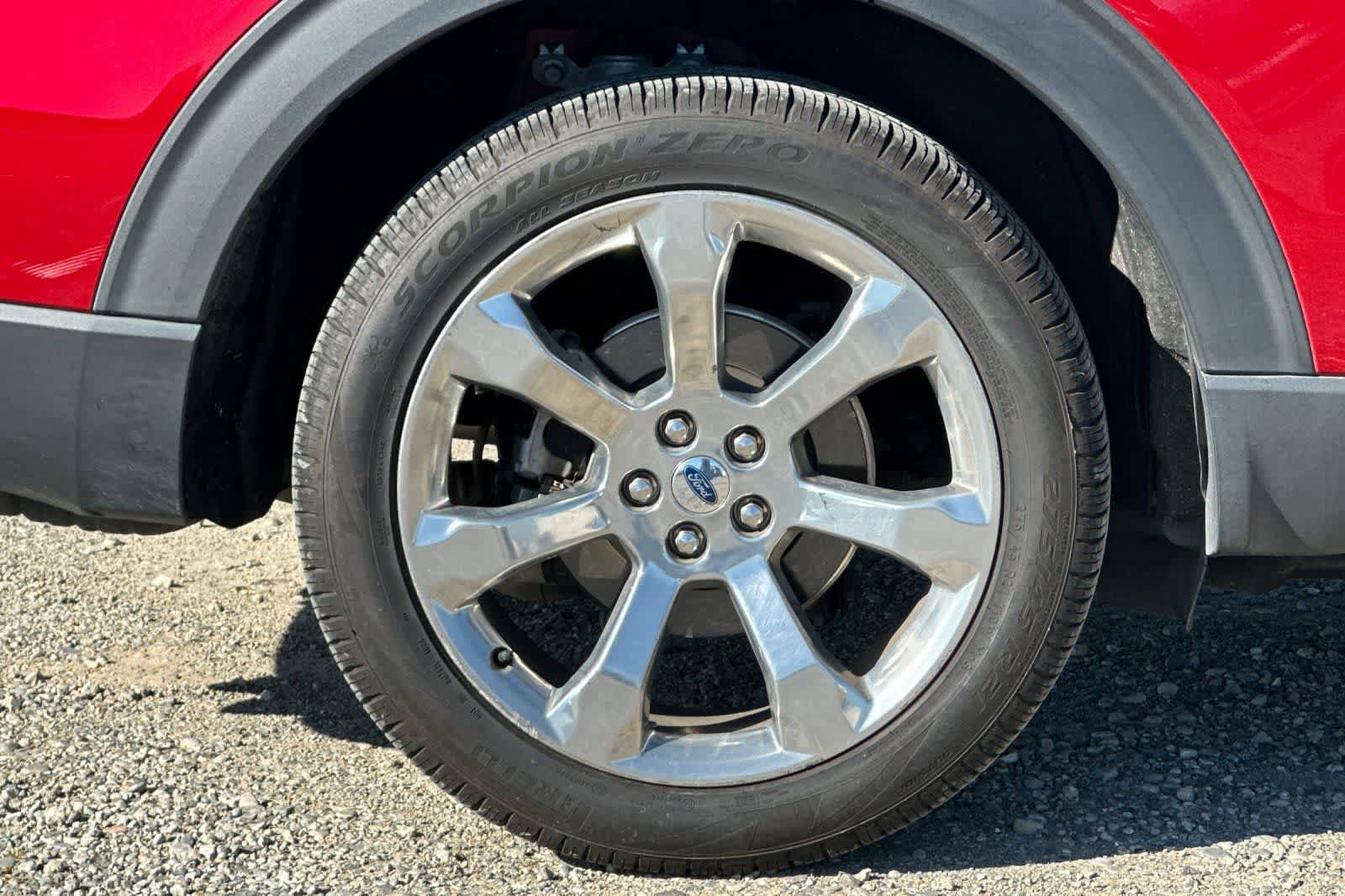 Used 2020 Ford Explorer Platinum AWD/4WD image 32