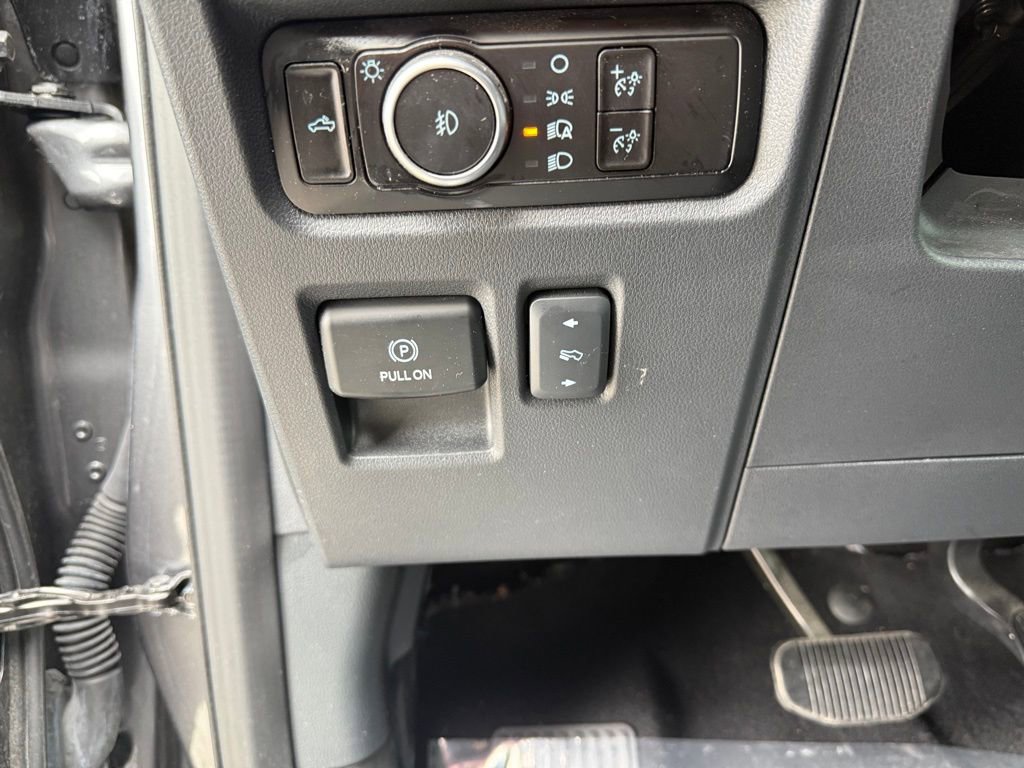 Used 2023 Ford F150 Lariat w/ Trailer Tow Package image 8