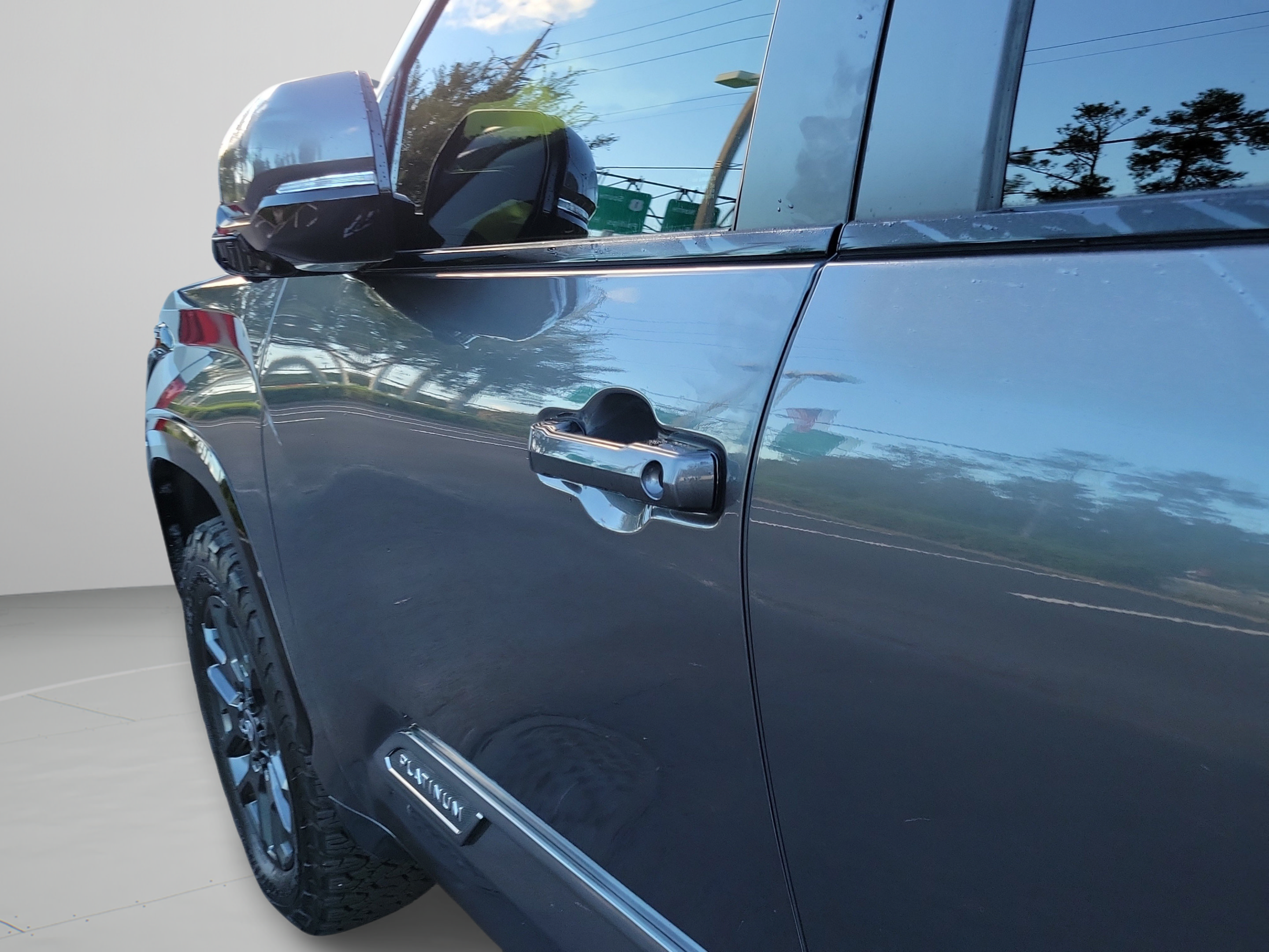 Used 2025 Toyota Tundra Platinum AWD/4WD image 28