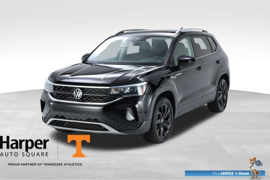 Used 2023 Volkswagen Taos SE w/ Panoramic Sunroof Package