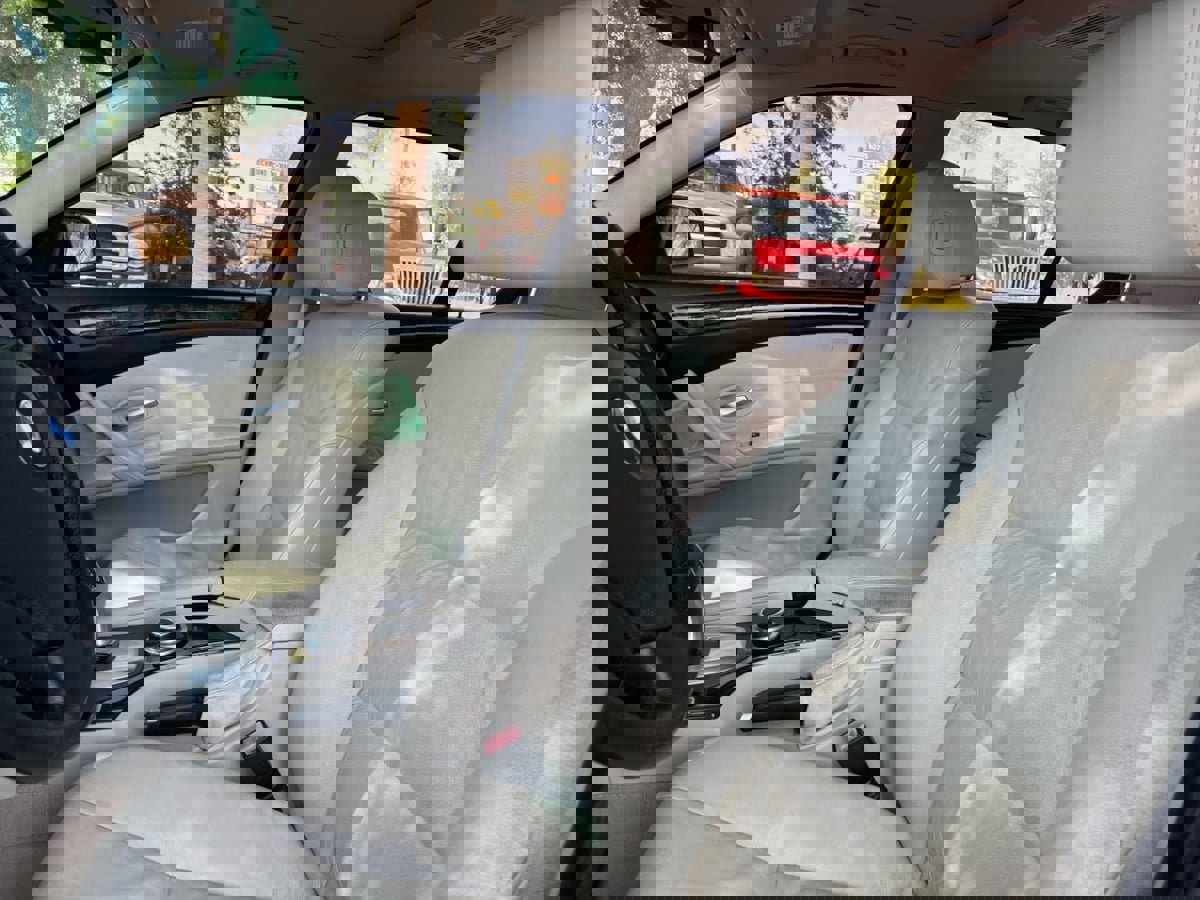 Used 2008 BMW 528xi Sedan image 18