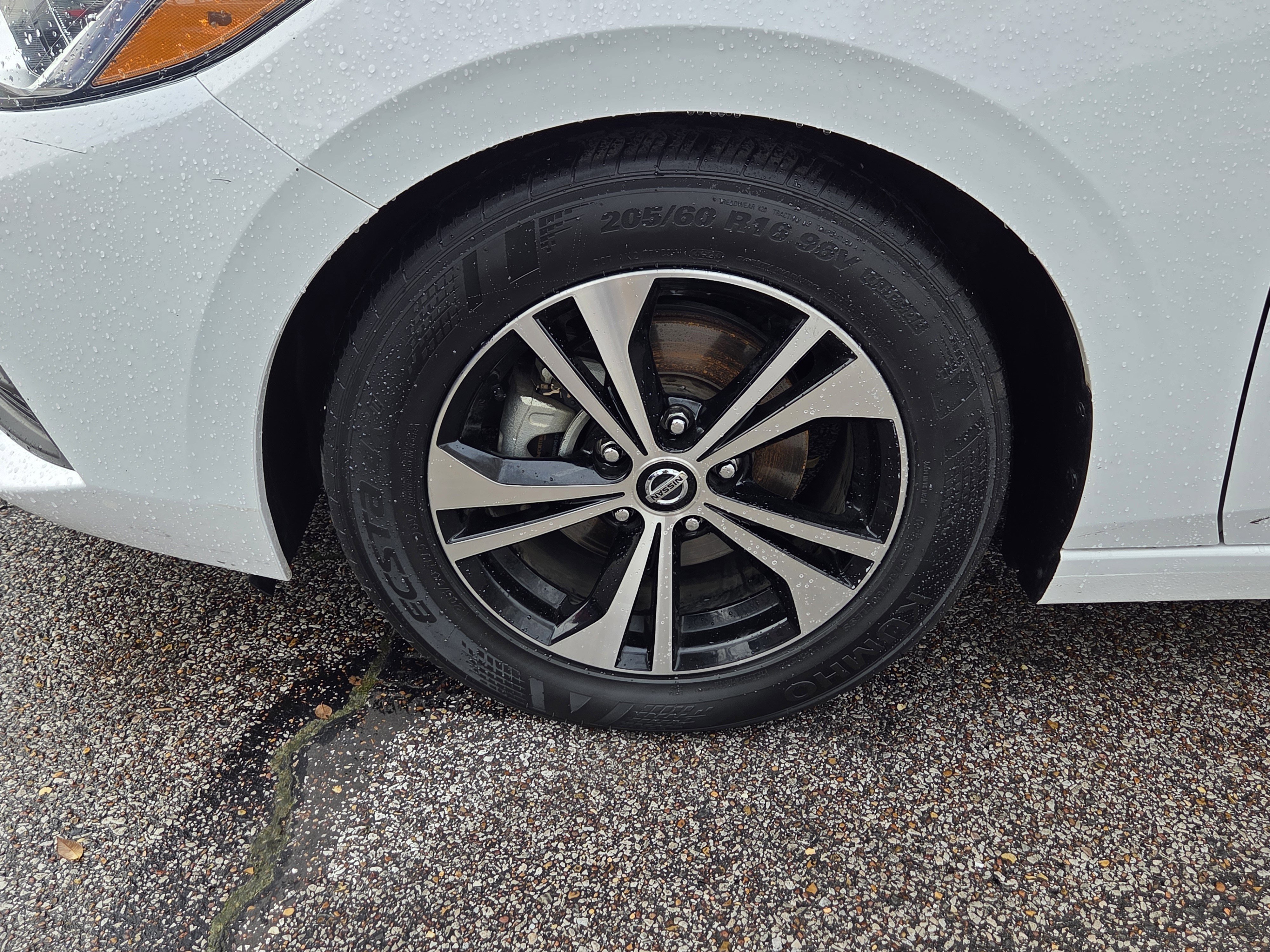 Used 2022 Nissan Sentra SV image 9