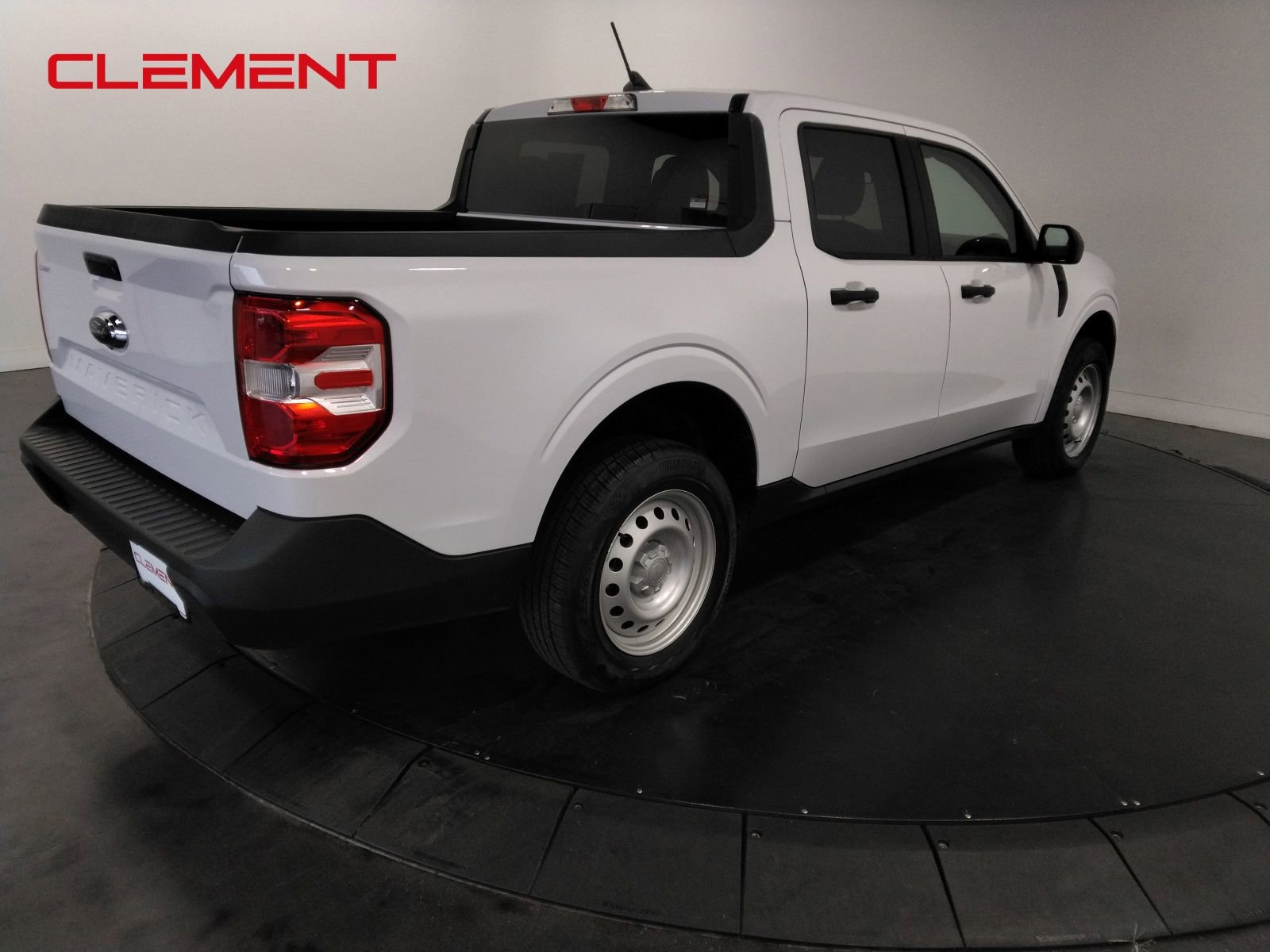 Used 2023 Ford Maverick XL image 5