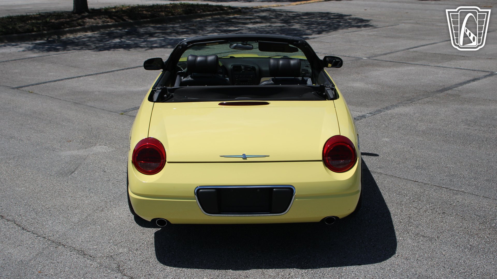 Used 2002 Ford Thunderbird RWD image 16