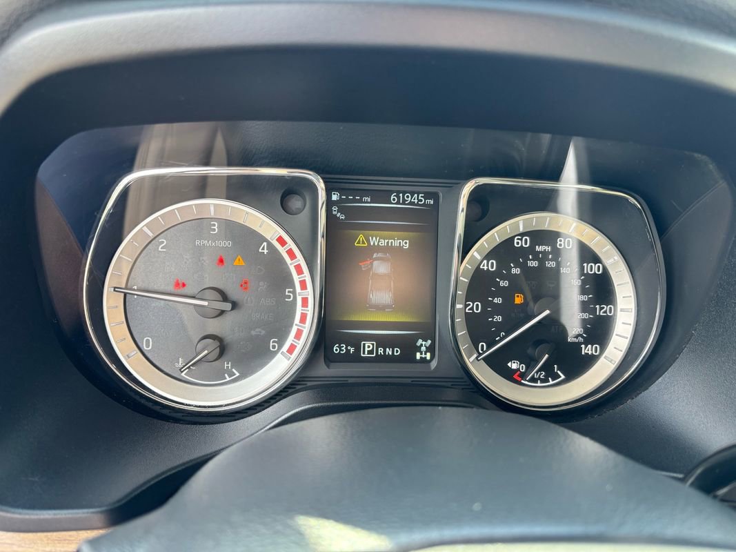 Used 2016 Nissan Titan SL image 35