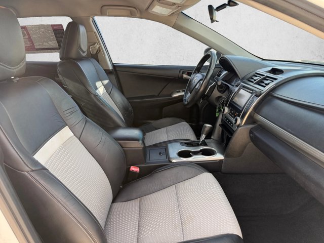 Used 2013 Toyota Camry SE FWD image 21