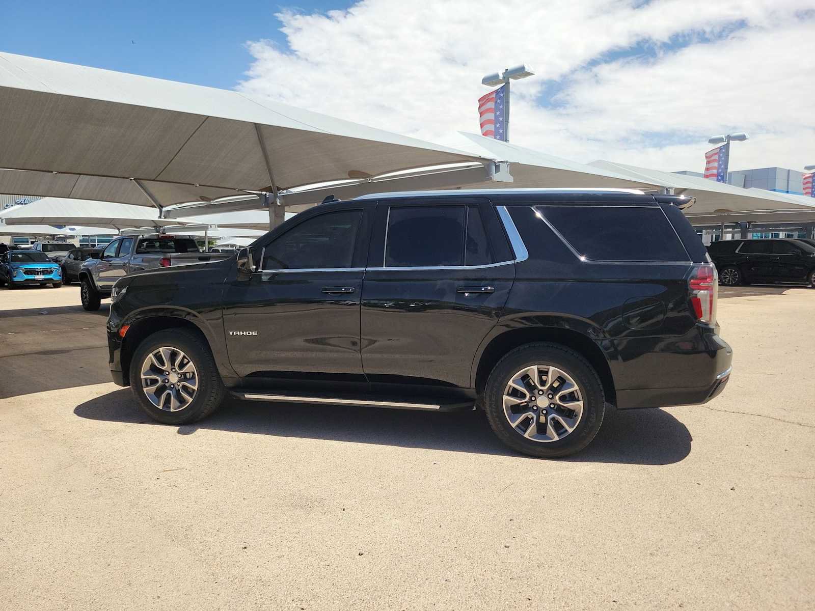 Used 2023 Chevrolet Tahoe LT w/ Luxury Package RWD image 5