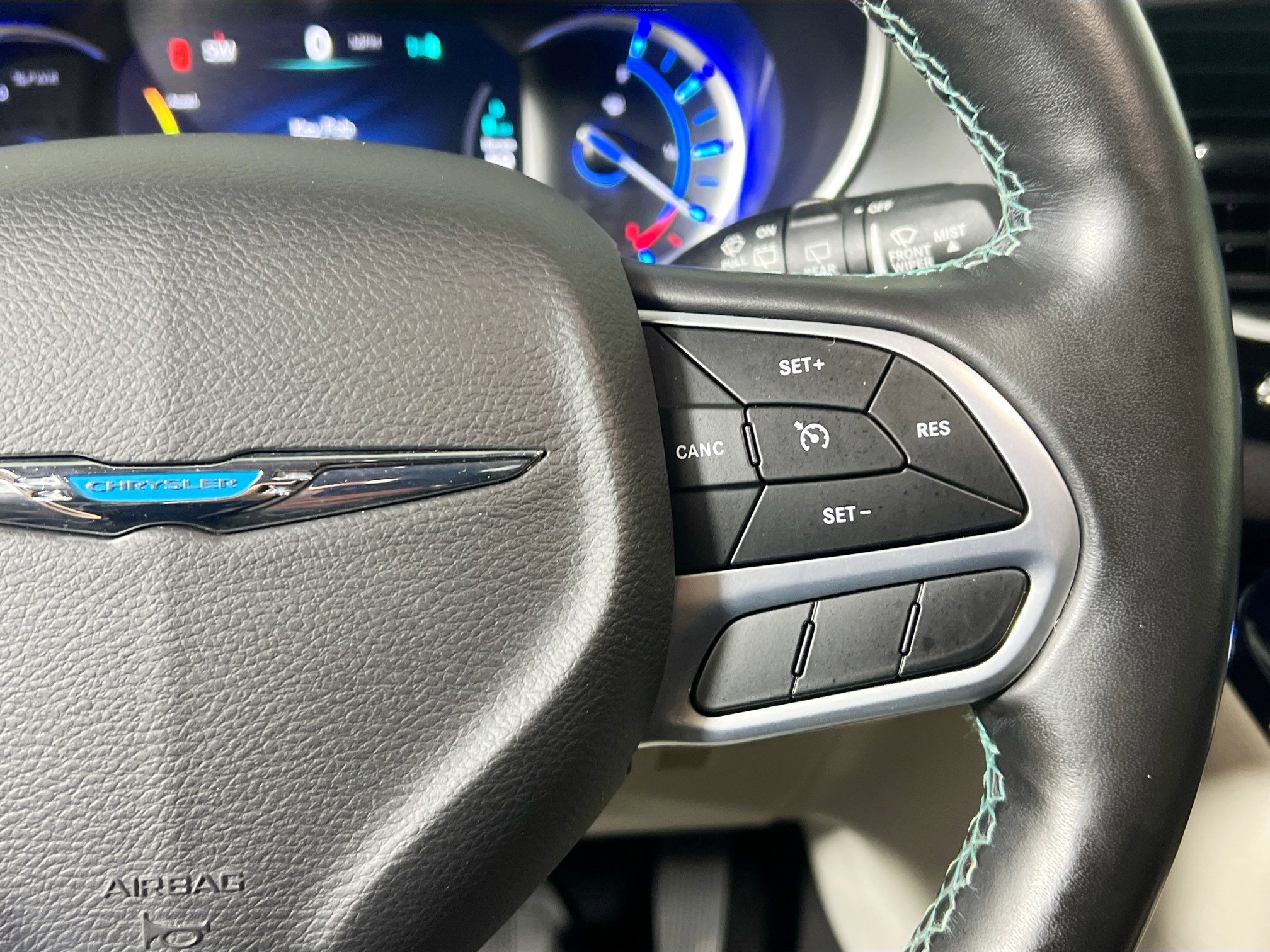 Used 2020 Chrysler Pacifica Touring-L w/ Premium Audio Group image 19