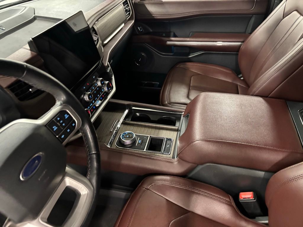 Used 2024 Ford Expedition Limited RWD image 17