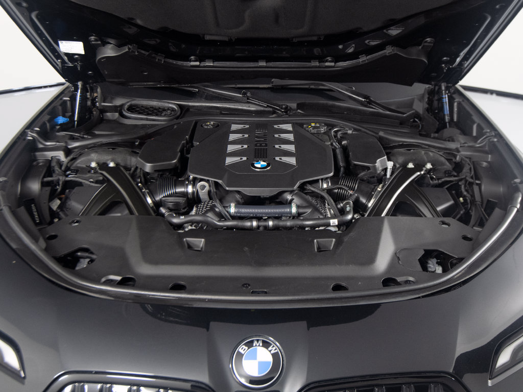 Used 2023 BMW 760i xDrive AWD/4WD image 56