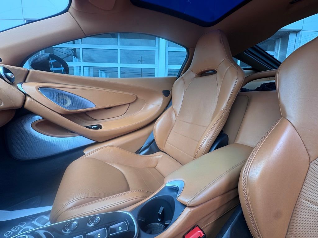 Used 2021 McLaren GT image 18