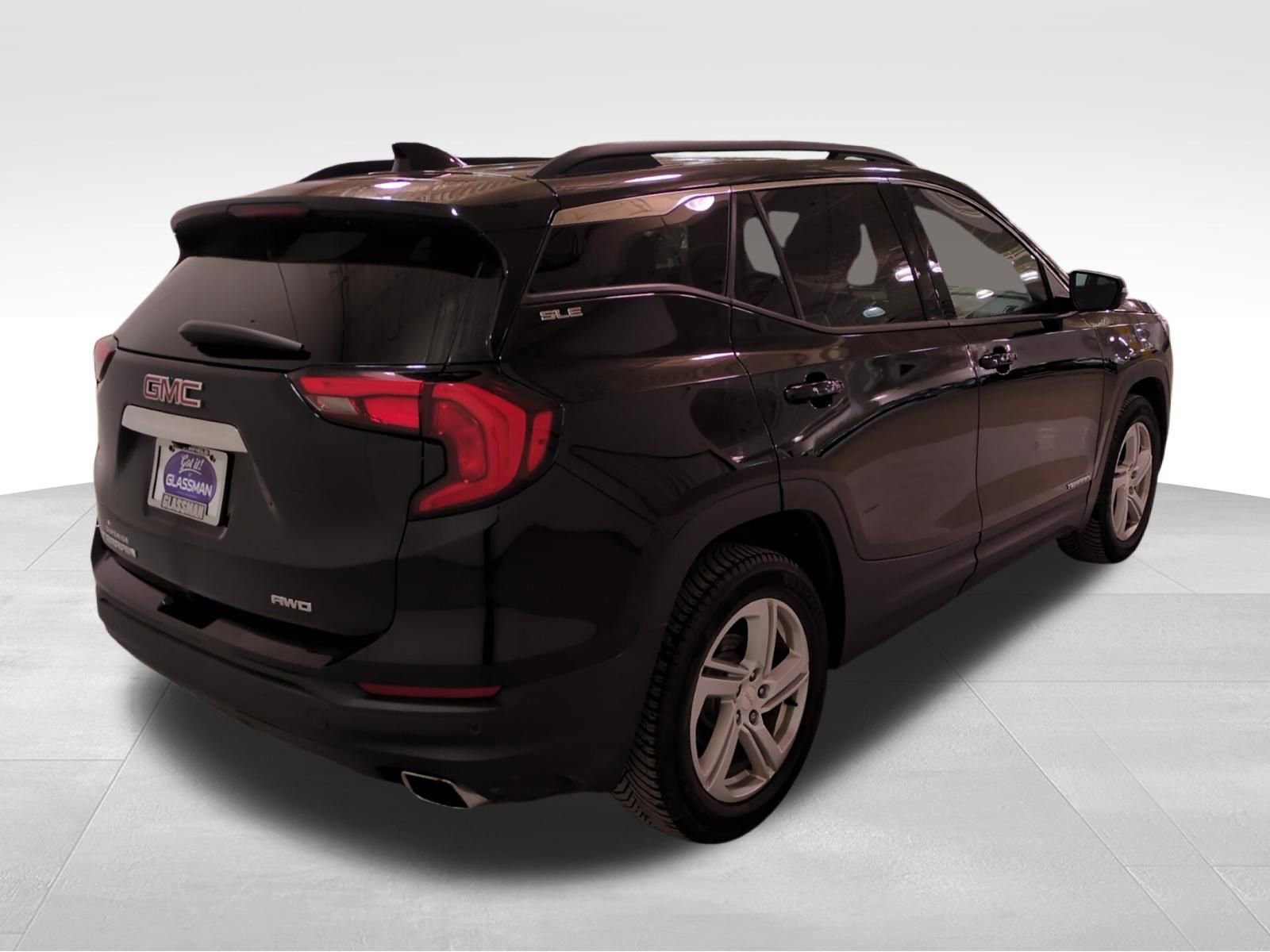 Used 2019 GMC Terrain SLE w/ Driver Convenience Package image 4