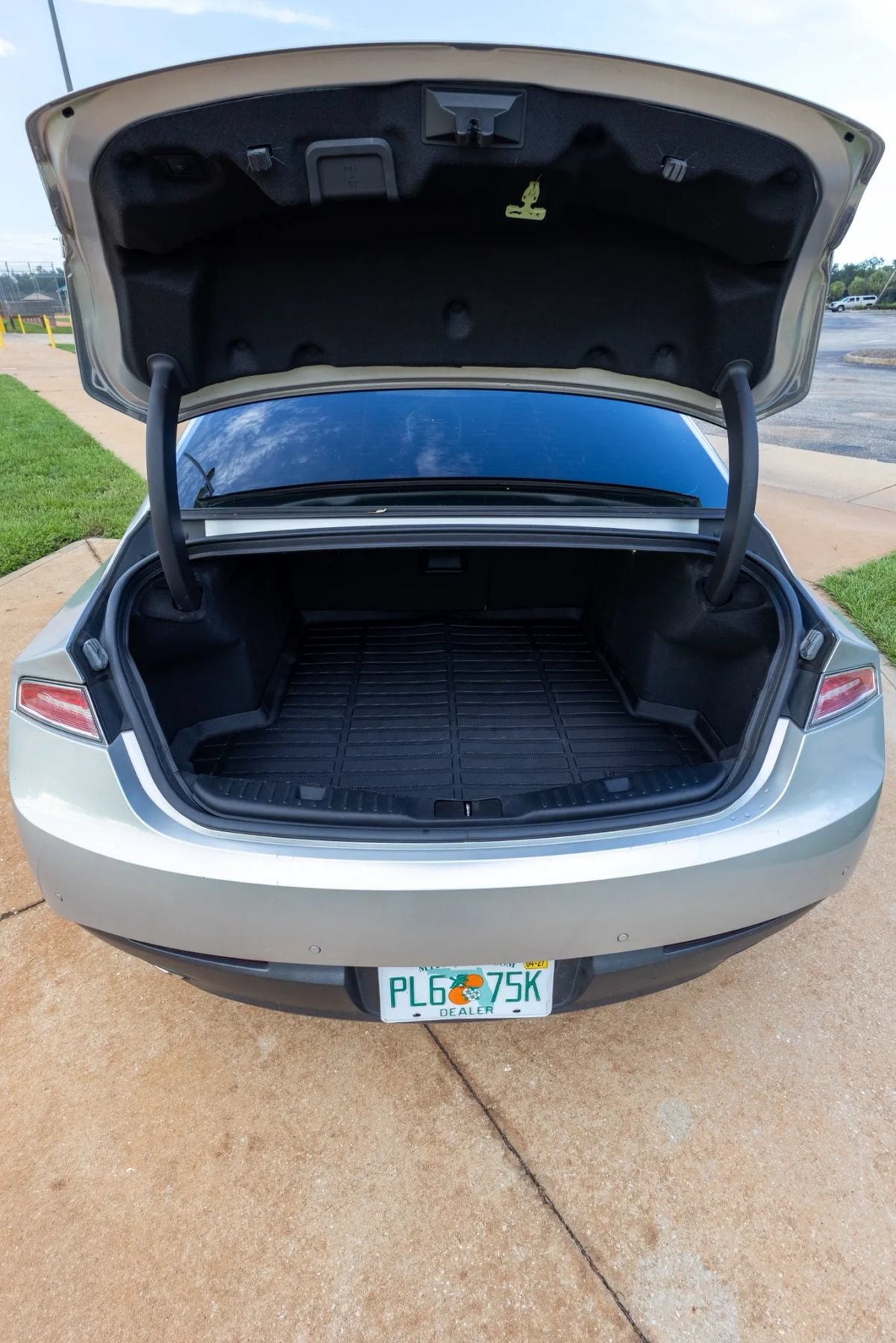Used 2016 Lincoln MKZ w/ Equipment Group 300A Reserve FWD image 10