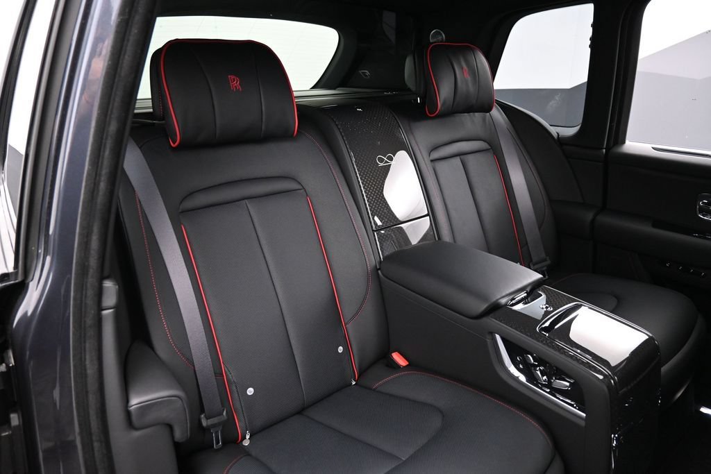 Certified 2024 Rolls-Royce Cullinan Black Badge AWD/4WD image 29