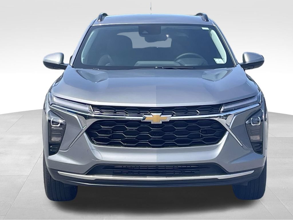 New 2026 Chevrolet Trax LT w/ Driver Confidence Package FWD image 8