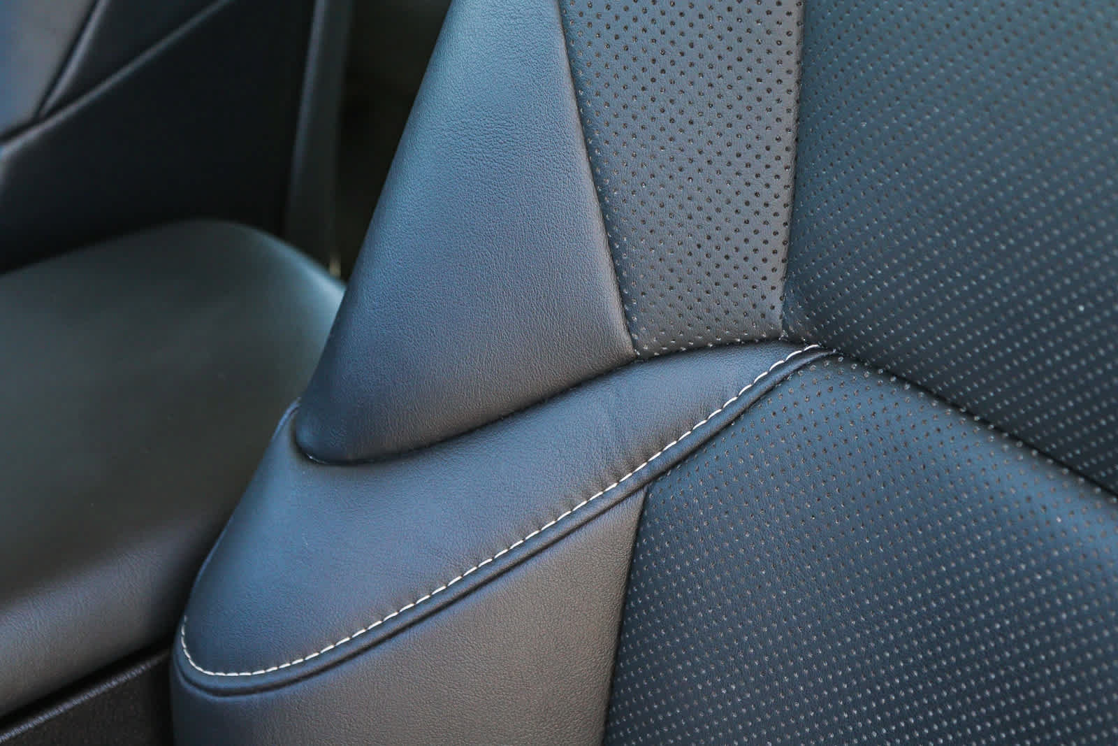 Used 2022 Lexus ES 300h w/ Premium Package FWD image 27
