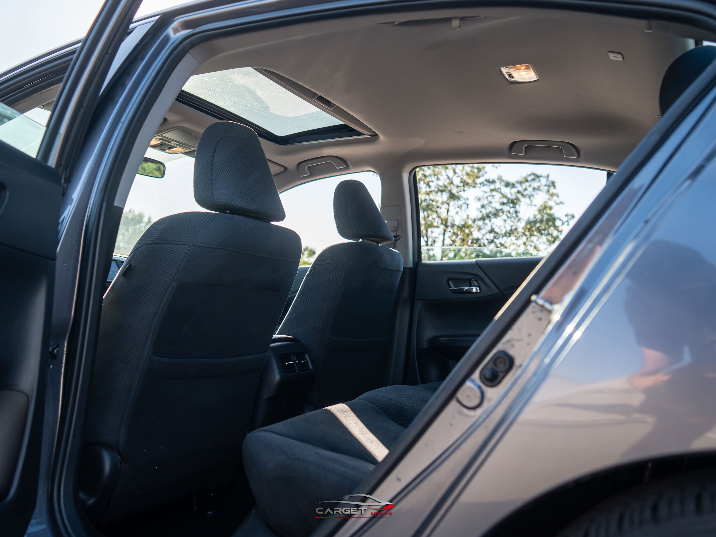 Used 2017 Honda Accord EX image 19
