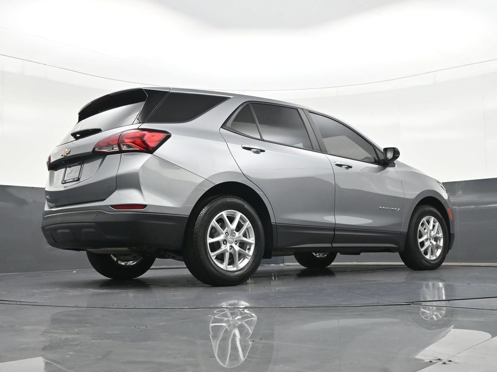 Used 2024 Chevrolet Equinox LS w/ LS Convenience Package FWD image 29