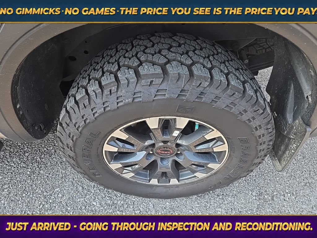 Used 2023 Nissan Titan PRO-4X w/ Pro-4x Convenience Package AWD/4WD image 11