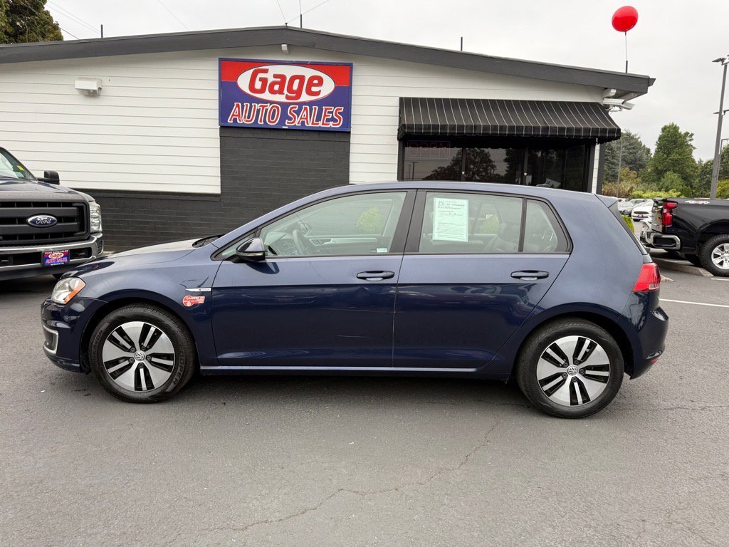 Used 2016 Volkswagen e-Golf SE image 3